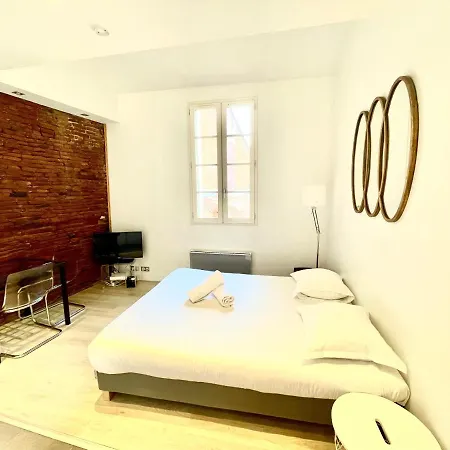 Le Caboteur - Proche Place De La Daurade *