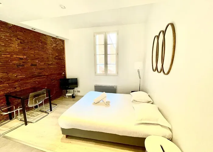 Le Caboteur - Proche Place De La Daurade *